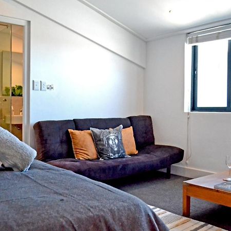 Central Modern Studio Apartment, Hermanus Waterfront Ngoại thất bức ảnh