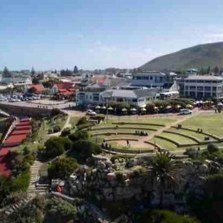 Central Modern Studio Apartment, Hermanus Waterfront Ngoại thất bức ảnh