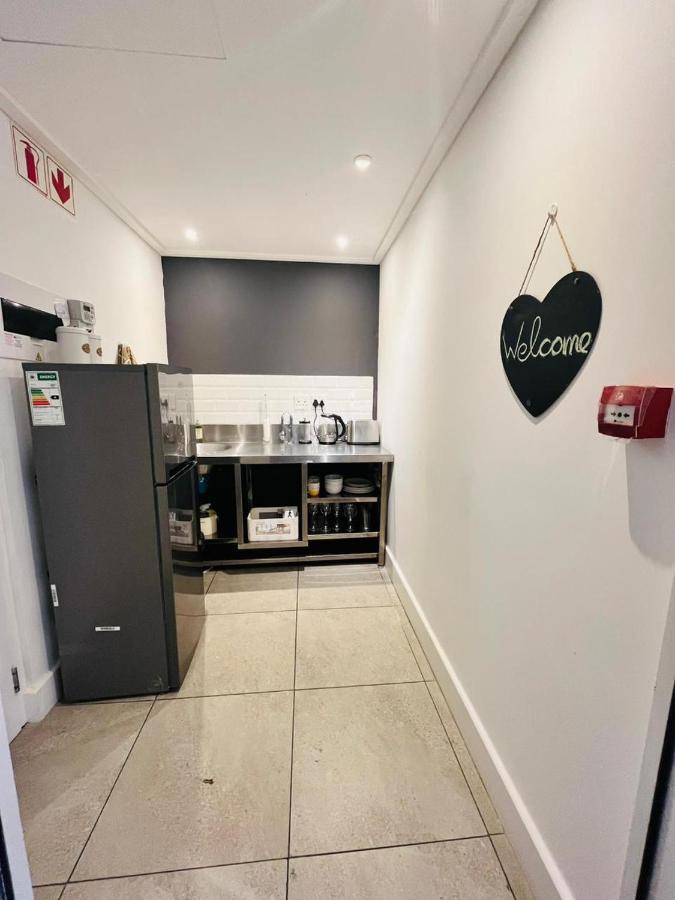 Central Modern Studio Apartment, Hermanus Waterfront Ngoại thất bức ảnh