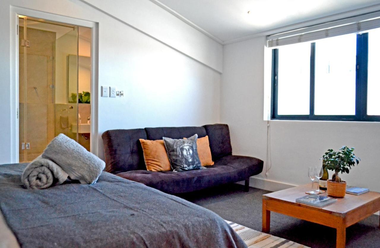 Central Modern Studio Apartment, Hermanus Waterfront Ngoại thất bức ảnh