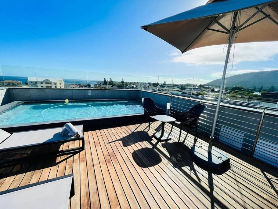 Central Modern Studio Apartment, Hermanus Waterfront Ngoại thất bức ảnh